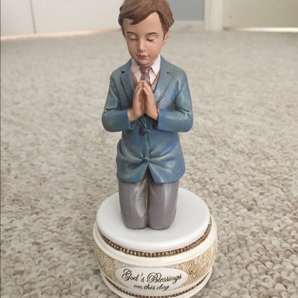 New Keepsake for Young.Boy’s First Communion